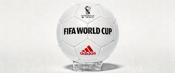 世界杯比赛用球官方展示照片